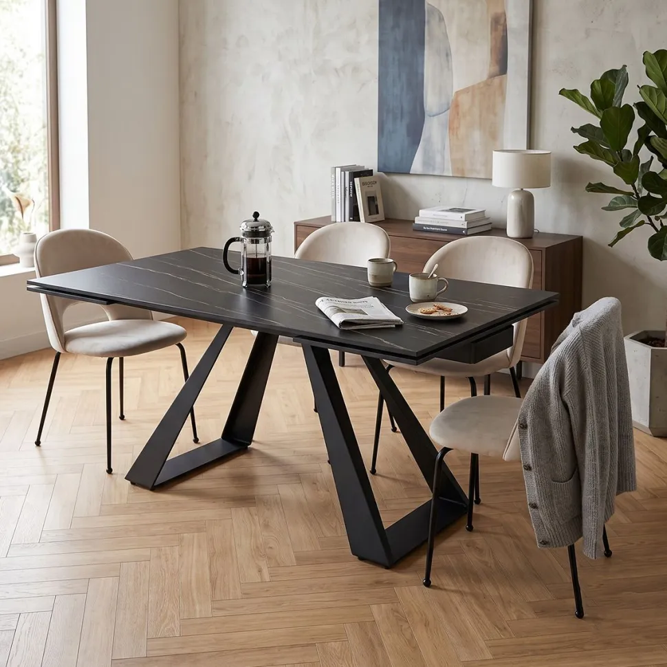 Tavolo Allungabile Moderno Rio con Struttura in Metallo e Piano in Ceramica