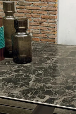 Tavolo allungabile Taurus con top in gres in finitura Emperador