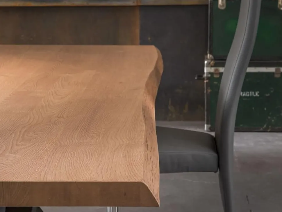 Tavolo Tokyo Eurosedia fisso 160x90 gambe grigio ral7015 e piana in legno scortecciato