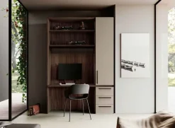 Zona studio moderna con armadio integrato in Noce Moro e Visone disponibile in 2 misure